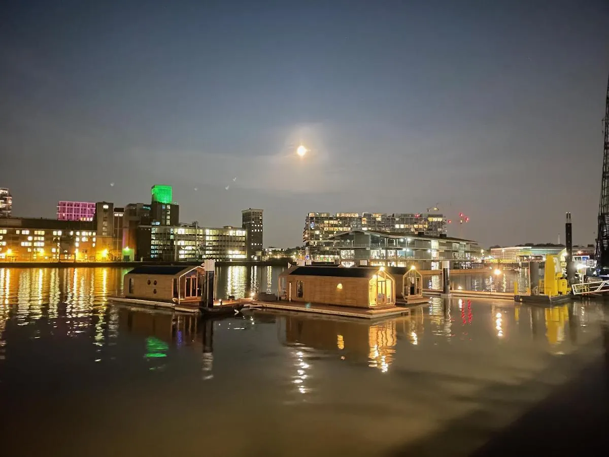 Wikkelboat Nr1 At Floating Rotterdam Rijnhaven Villa